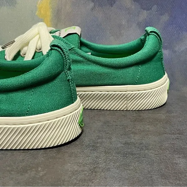 Cariuma Green Canvas OCA Low Cut Women's Sneakers Size 8M - Image 12