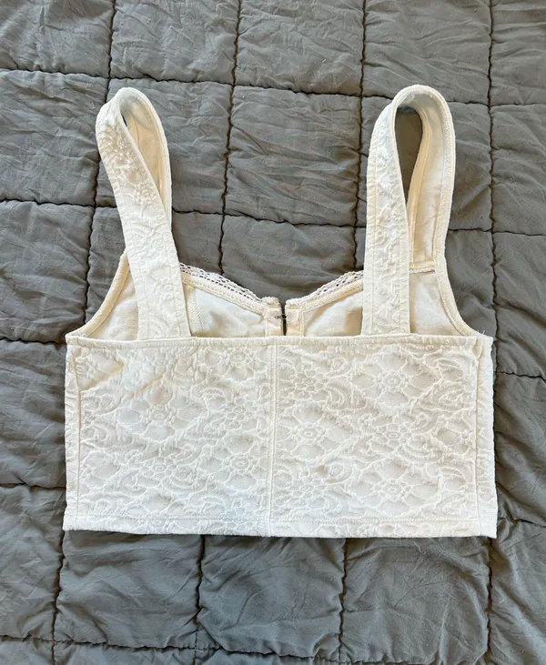 Kimchi Blue Cream Floral Lace Corset Style Top - Image 3