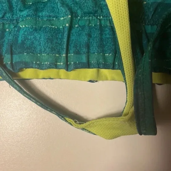 C9 by Champion Green Sports Bra Size Small - Image 4