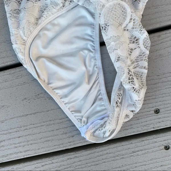 Boohoo White Lace bodysuit - Image 4