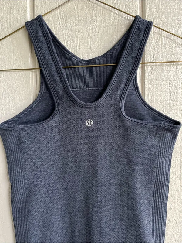 Lululemon Seamlessly Covered Tank in Heathered Inkwell Navy Blue Size 4 - Image 5