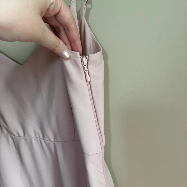 Show me your mumu pink blush v-neck maxi dress side zip women's size small flowy - Image 6