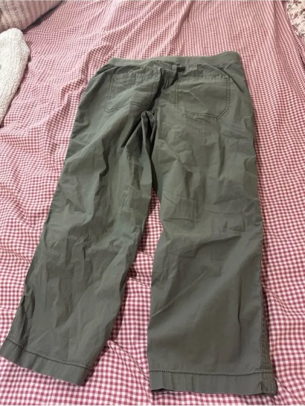 Y2K Olive Green Drawstring Capris - Image 7