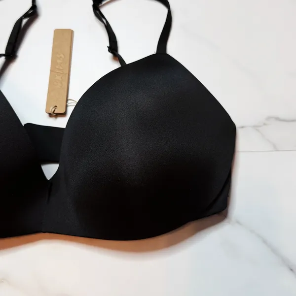 NWT Skims Wireless Form Push-Up Plunge Bra  - Image 3