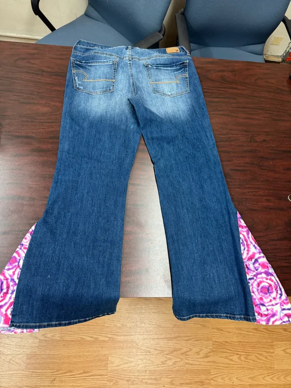 American Eagle Super Stretch Favorite Boyfriend Custom Jeans Size 14 - Image 6