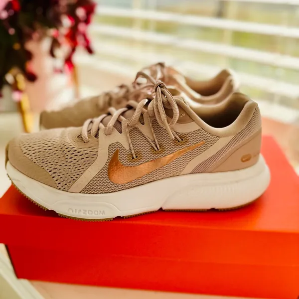 Nike Women's Zoom Span 3 Sneakers in Stone Mauve - Image 14