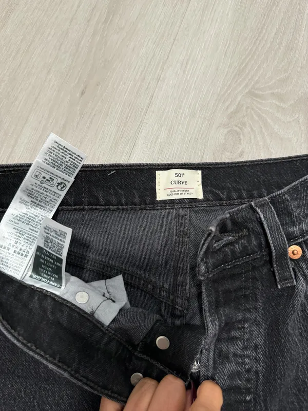 Levi’s 501 Curvy Jeans - Image 3