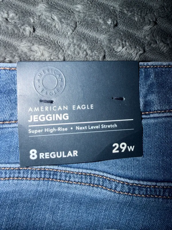 American Eagle Jeans - Image 3