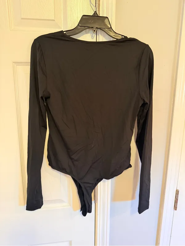 Lulu's Black Long-Sleeve V-Neck Stretch Bodysuit - Image 2