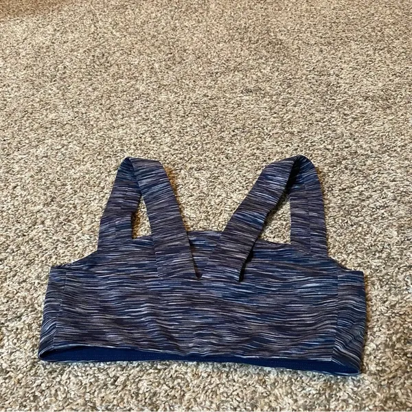 Outdoor Voices Activewear Yoga Top Size XS - Image 2