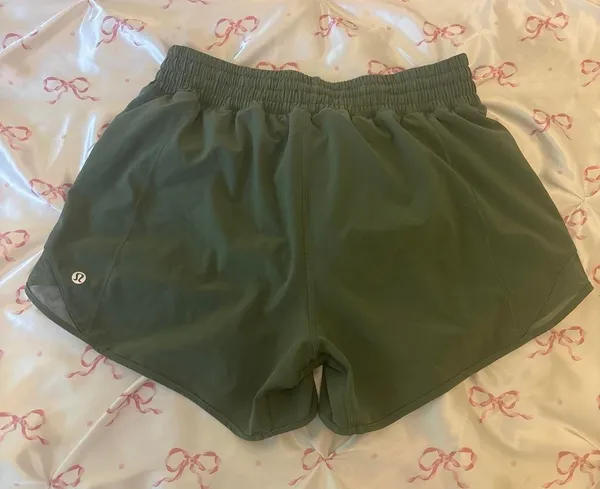 Green Lululemon Shorts Hotty Hot 4" - Image 5