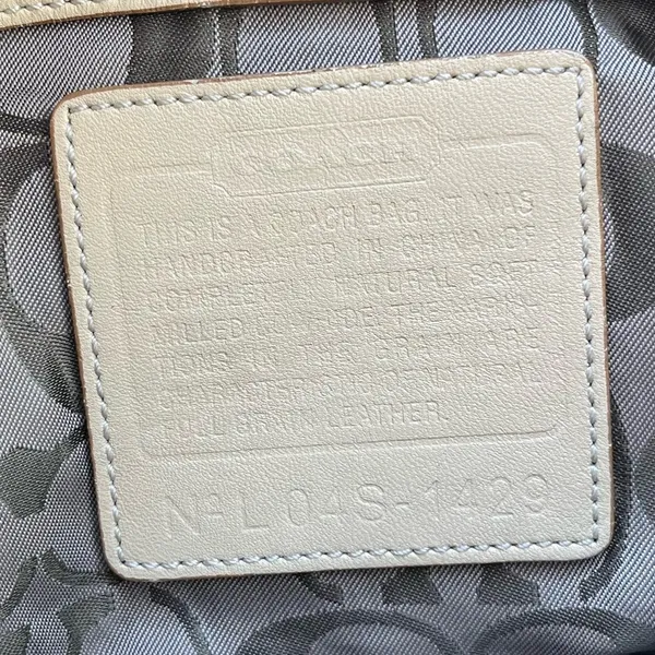 Vintage Coach Soho Pebbled Leather Hobo Bag - Image 4
