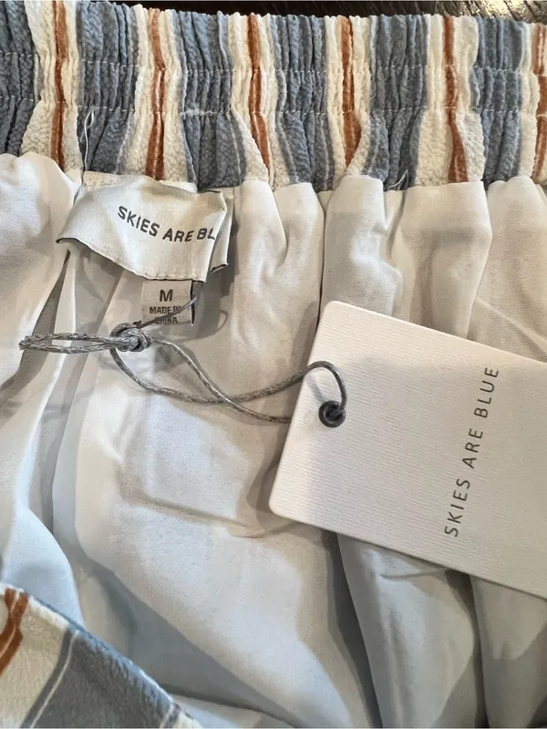 Skies Are Blue NWT Striped Wide Leg Crop Pants Size M Blue Ivory Tie Waist Lined - Image 4