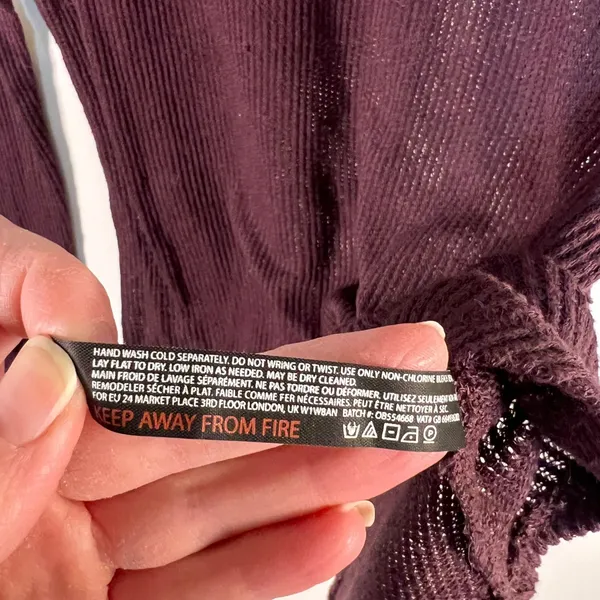 Out From‎ Under Urban Outfitters Burgundy Ribbed Thermal Long Sleeve Top Small - Image 6