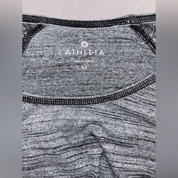 Athleta running wild crewneck base layer size medium raglan long sleeve - Image 7