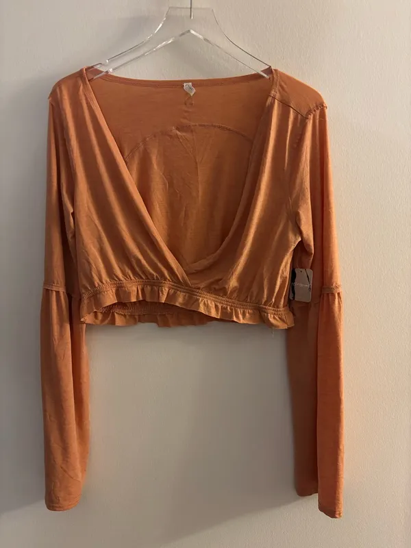 NWT Free People Movin on up Bell Sleeve Size Medium - Image 2