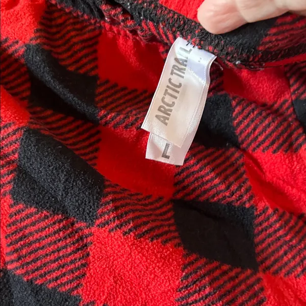FINAL MARKDOWN Ladies Red and Black arctic trail Plaid flannel Pajama Pants larg - Image 3