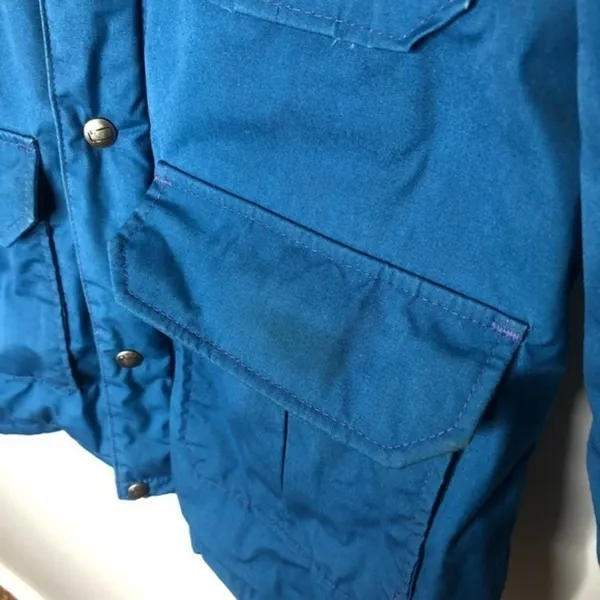 Woolrich vintage women's blue winter puffy jacket with pockets heavy medium - Image 5