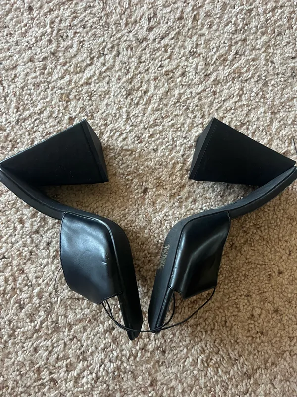 Forever 21 black heels  - Image 2