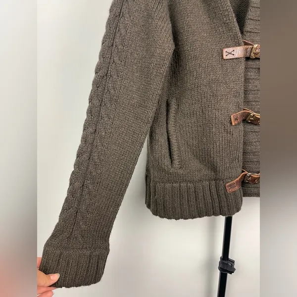 Revolve Tovar Brown Wool‎ Blend Leather Strap Closure Cable Knit Sweater Size XL - Image 2