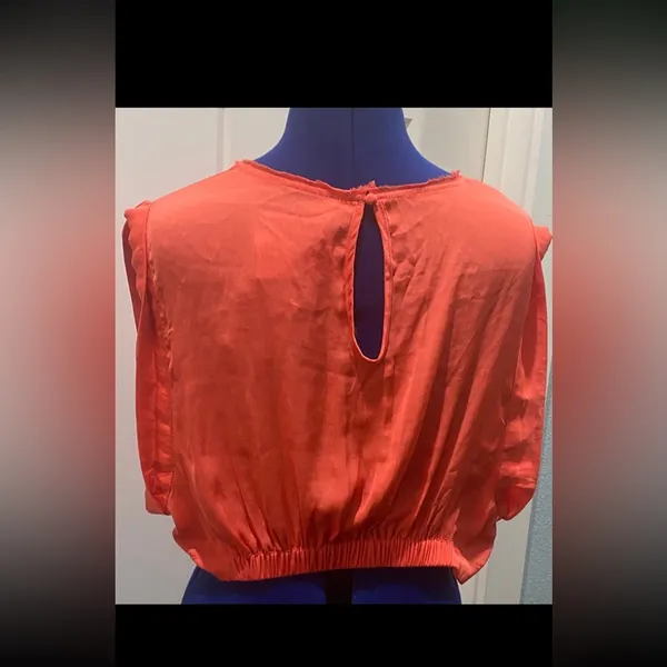 Free People pull over top in a size large - Image 3