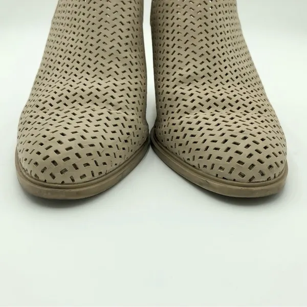 Dolce Vita Beige Laser Cut Closed Toe Heeled Mules Size 10 - Image 8