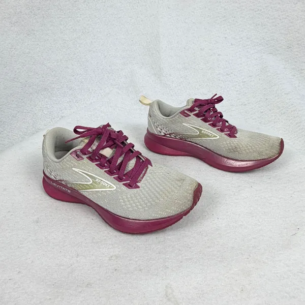 Brooks Levitate 5 Running Shoes Womens 6 Neutral Road Sneakers Grey Purple - Image 5