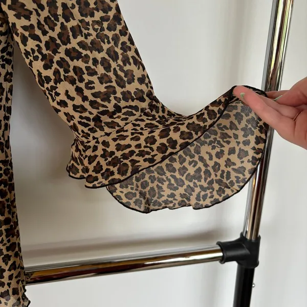Y2K Leopard Animal Print Career Top Slinky 2000s Blouse Cheetah Girls Medium - Image 6