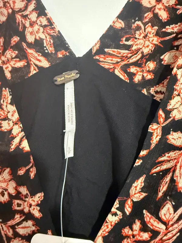 Free People V-Neck Red and Black Floral Mini Dress Women's Size Small NWT Boho - Image 3