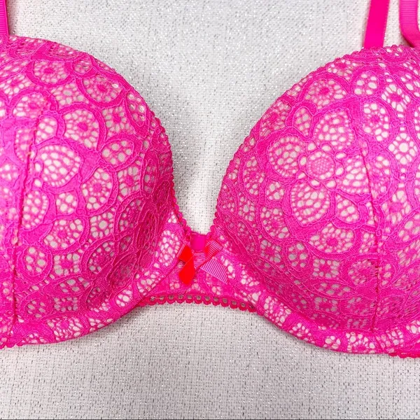 Victoria’s Secret Pink Lace Push Up Padded Bra Dream Angels Series 32C - Image 6