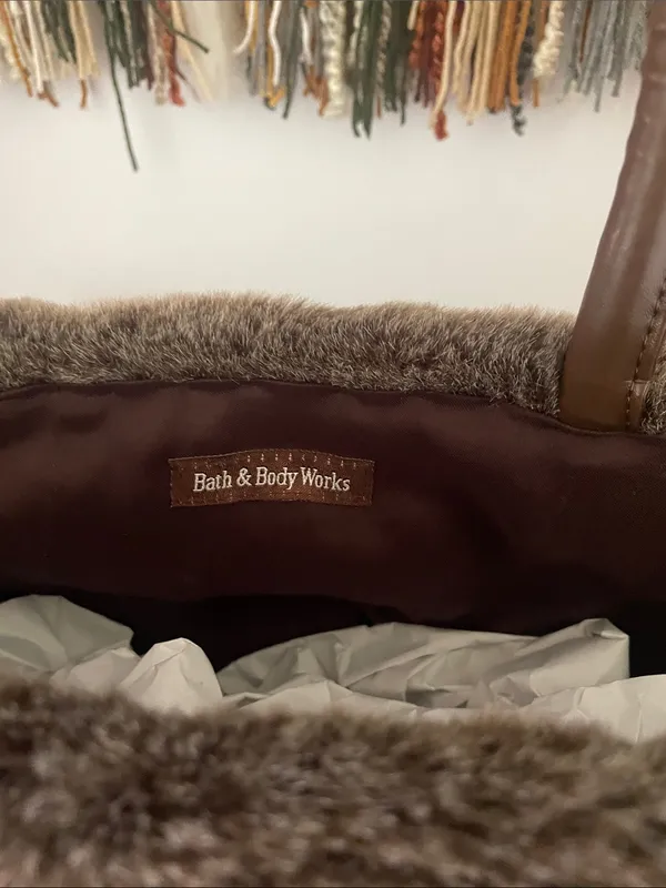 Bath & Body Works Brown Woven Tote with Faux-Fur Trim - Image 3