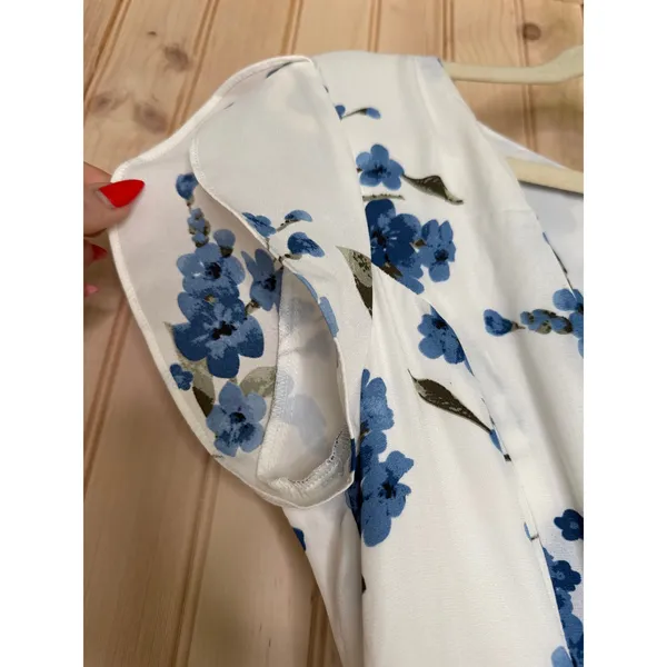 NWT Lulus French Countryside White Floral Print High-Low Dress Resort Vacay M - Image 7