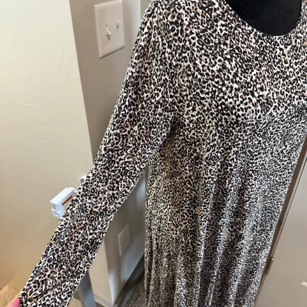 Old Navy Long Sleeve Stretchy Midi Dress Leopard Animal Print Black‎ White L - Image 3