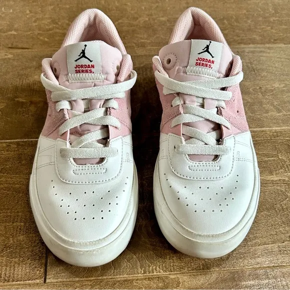 Nike Women’s Jordan Series.03 Atmosphere Sneakers Pale Pink White Size 8 EUC - Image 2