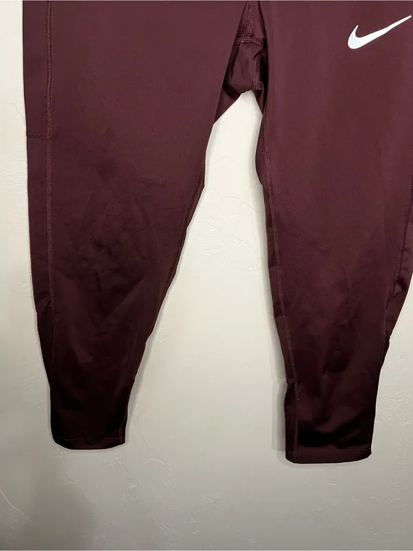Nike Womens Epic Fast Dri-FIT Running Cropped Capri Burgundy Pockets‎ Leggings - Image 4