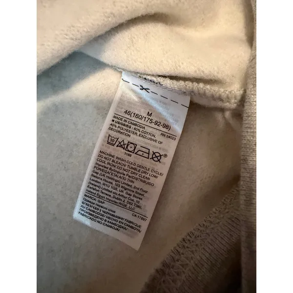 Gap Women's Fleece Pullover Hoodie Gray Embroidered Arch Logo Size Medium - Image 5