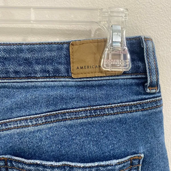 American Eagle‎ Stretch Mom Jean Distressed Knees Size 4 - Image 4