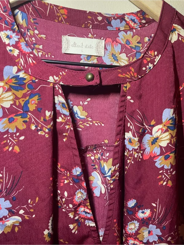 Altar'd State Floral Tunic Blouse Burgandy Boho Long Sleeve Size Large - Image 4