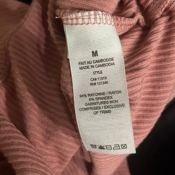 Garage Medium Pink  Crop Top - Image 4