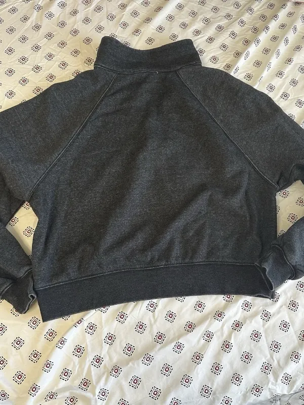 double zero Women’s Sweater extra small XS grey v neck collared warm fall winter - Image 4