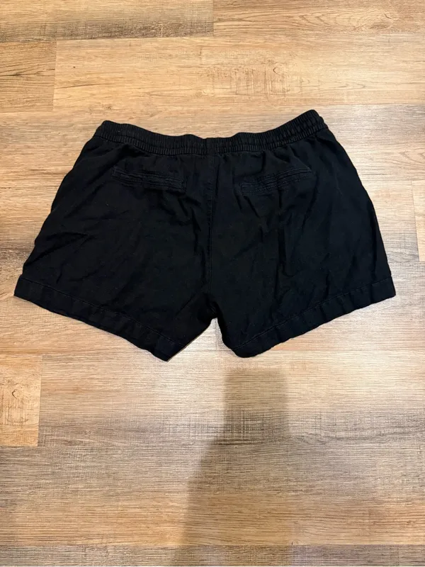 Old Navy Black Linen Blend Waistband Shorts Size L - Image 2