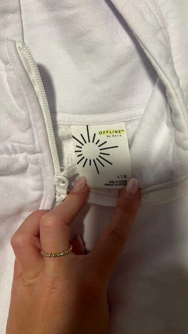 Aerie Offline By White Hoodie - Image 3