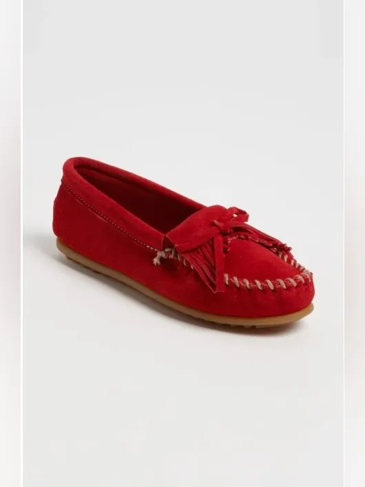 Minnetonka Red Suede Moccasin with Fringe Bow Size 5 - Image 5