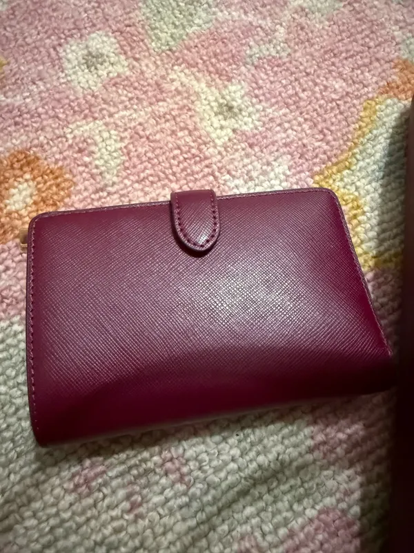 Kate Spade New York Staci Medium Tote and Madison Medium Bifold Wallet - Image 8