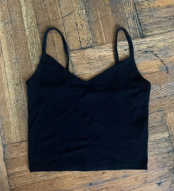 Forever 21 Black v neck crop top - Image 2