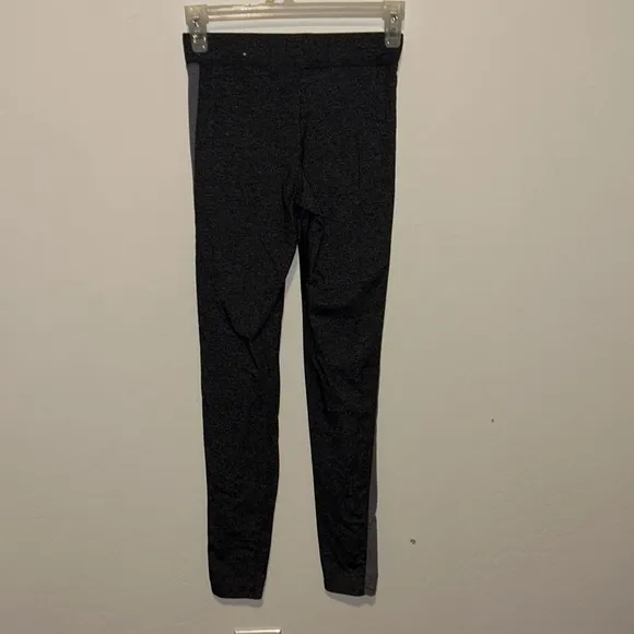 5/$30 🎈 Pink Victorias Secret‎ XS two toned leggings - Image 3
