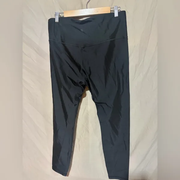 Athleta elation shine leggings - Image 3