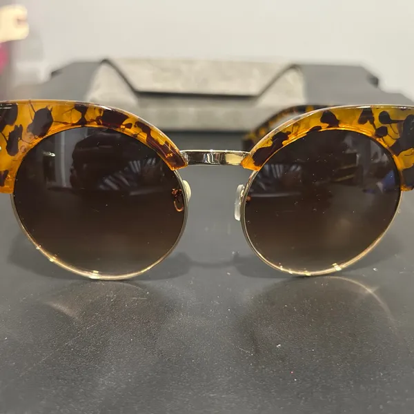 Tortoise Shell Sunglasses Brown - Image 10