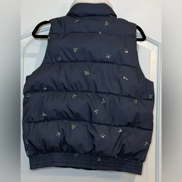 Universal Thread Women’s Navy Blue Floral Puffer Vest - Image 2