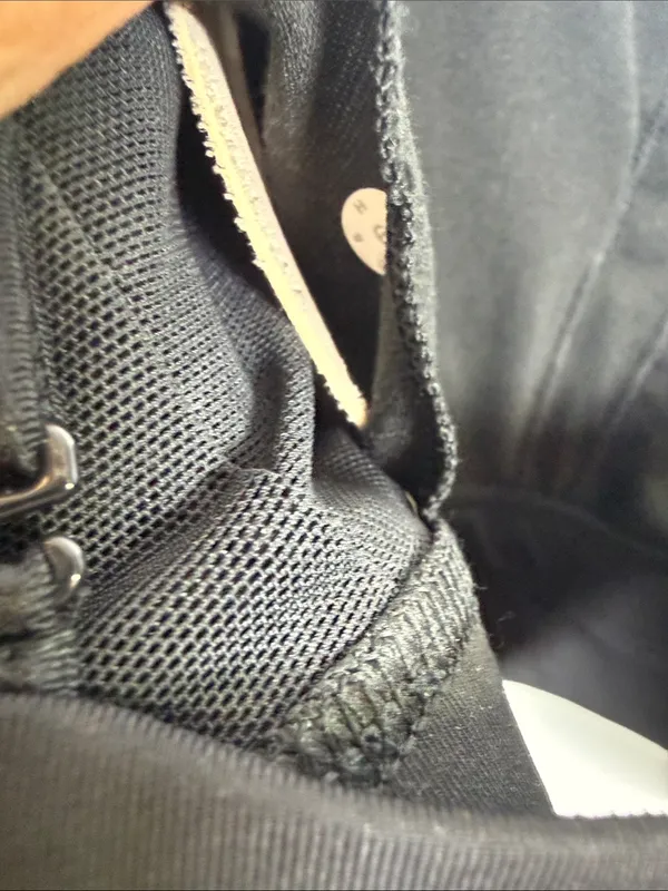 Lululemon Both Ways Sports Bra in Black W2479 Sz 6 - Image 5